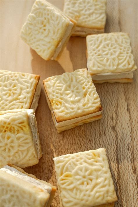 Mooncake Ice Cream Sandwiches — Eat Cho Food