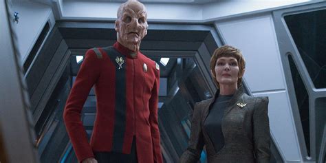 Star Trek: Discovery Season 5 Saru Romance Teased By Doug Jones