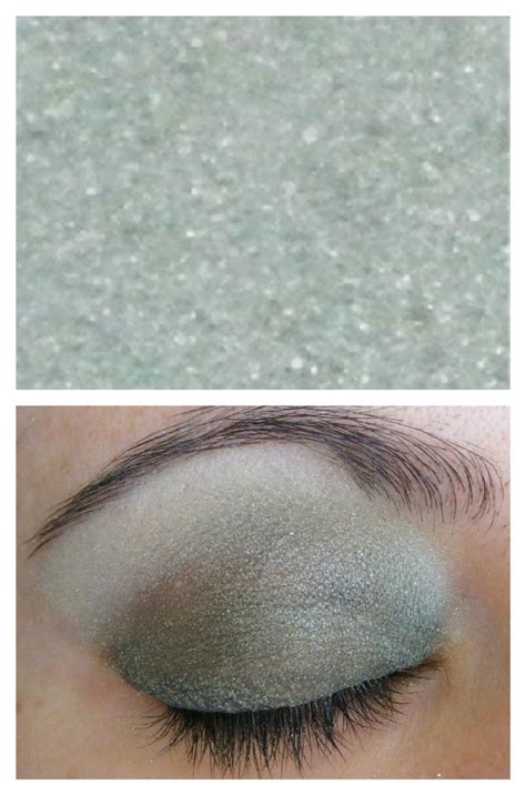 Step by step blue-green smokey eye tutorial!