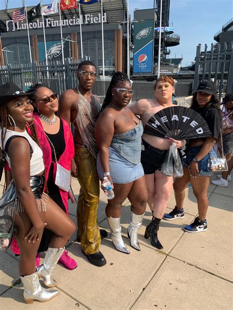 See what fans wore to Beyoncé’s Renaissance concert in Philly – NBC10 ...