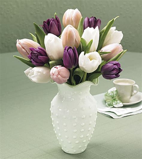 Simple And Lovely Diy Tulip Arrangement Ideas 40 | Tulips arrangement, Vintage flower ...