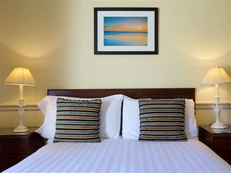 Lamphey Court Hotel room and bedroom information, gallery of pictures