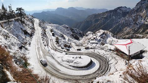 Experience Snowfall Magic At These Hill Stations In India