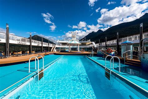 Pool on Norwegian Pearl Cruise Ship - Cruise Critic