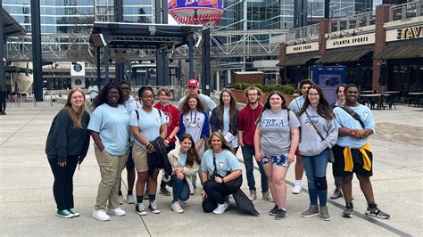 Atlanta Braves Stadium Tour - YouTube