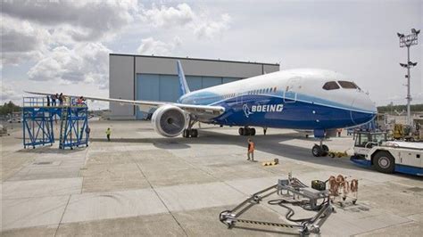 Photos: Boeing Dreamliner moves closer to first flight - CNET