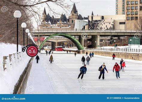 Skating Fun on the Rideau Canal Skateway in Ottawa Editorial Photo - Image of ottawa, rink ...