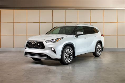 Toyota Highlander 2023 cambiará de motor y agregará más tecnología