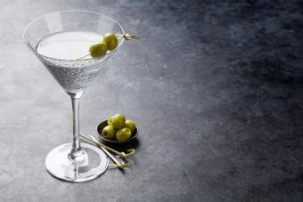 How to Make a Perfect Martini | LoveToKnow