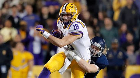 Breaking down LSU TE Foster Moreau's college highlights