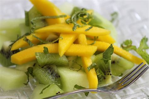 Pots and Frills: Melon Invasion--Very Sunny Fruit Salad