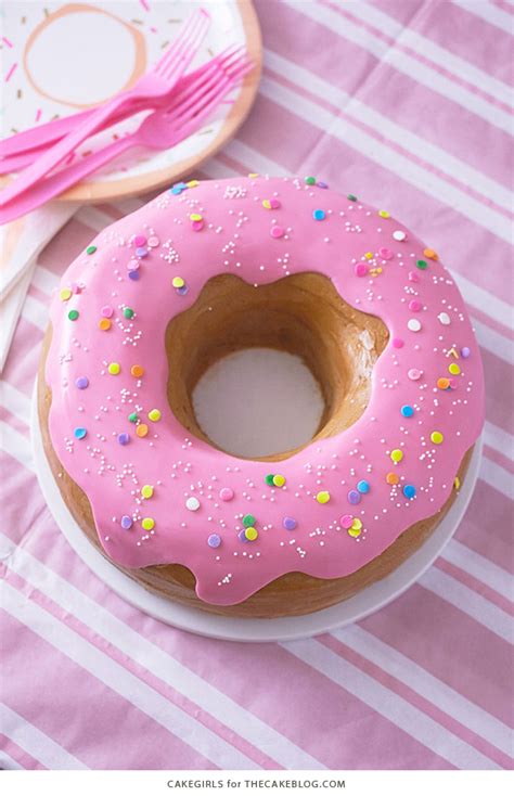 Giant Donut Cake | The Cake Blog