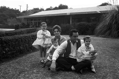 Johnny Cash's 80th Birthday: Rare and Unpublished Photos of the Country ...