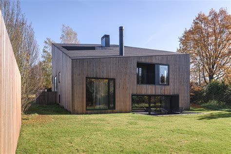 Broken Down House in Poznan / Ultra Architects | ArchDaily