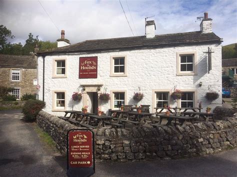 The Fox and Hounds - Yorkshire Dales National Park : Yorkshire Dales ...