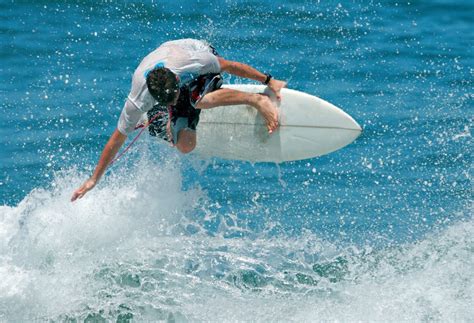 The Best Surfing Beaches in San Diego - California Beaches