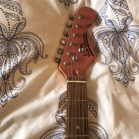 Jim deacon electric guitar in pink • good condition... - Depop