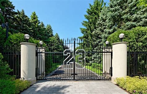 Michael Jordan's Chicago-Area House Is For Sale—Take A Look Inside