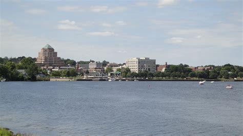 File:Middletown CT river skyline.JPG - Wikipedia, the free encyclopedia