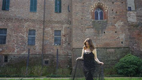 Her family inherited a 900-year-old Italian castle. Here’s what it’s ...