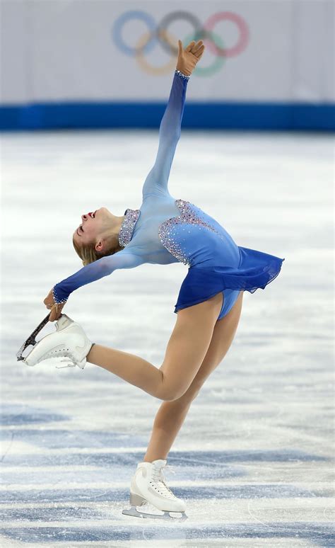 40 of the Best Olympic Figure Skating Outfits of All Time | Figure ...