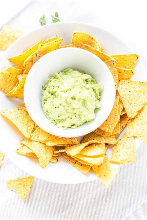 How To Make Guacamole The Best Dip Ever - The Tortilla Channel