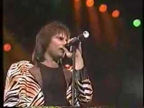 SURVIVOR BURNING HEART LIVE EN VIVO ROCKY - YouTube