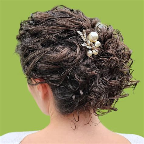 Top 177 + Bun hair style for wavy hair women - polarrunningexpeditions