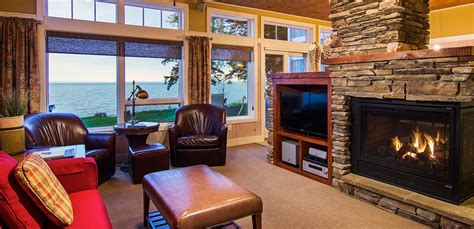 Larsmont Cottages - North Shore Minnesota Resort on Lake Superior | Cottage living rooms ...