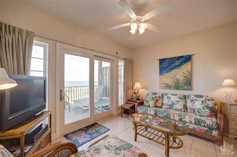 Hatteras Island Rentals, Condos, Homes | Vacasa | Hatteras, Oceanfront vacation rentals, Outer ...