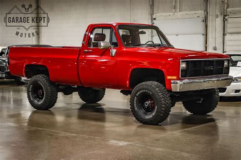 1986 GMC K1500 Is a Crimson, Lifted, Cheap ‘Square Body’ That Won't Disappoint - autoevolution