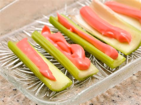 How to Make Celery Cheese Sticks: 6 Steps (with Pictures)