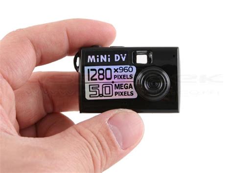 Yet Another Mini Digital Camera and Camcorder | Gadgetsin