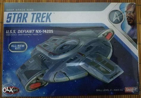 Star Trek USS Defiant Model Kit, Hobbies & Toys, Toys & Games on Carousell