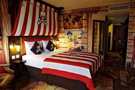 Love the sail and comforter | Dormitorio de pirata, Dormitorios temáticos, Dormitorios niños