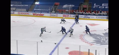 Austin Matthews gets his 37th goal in the season against the canucks : r/hockey