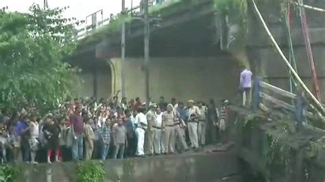 Majerhat bridge collapse in South Kolkata, West Bengal | News | Zee News