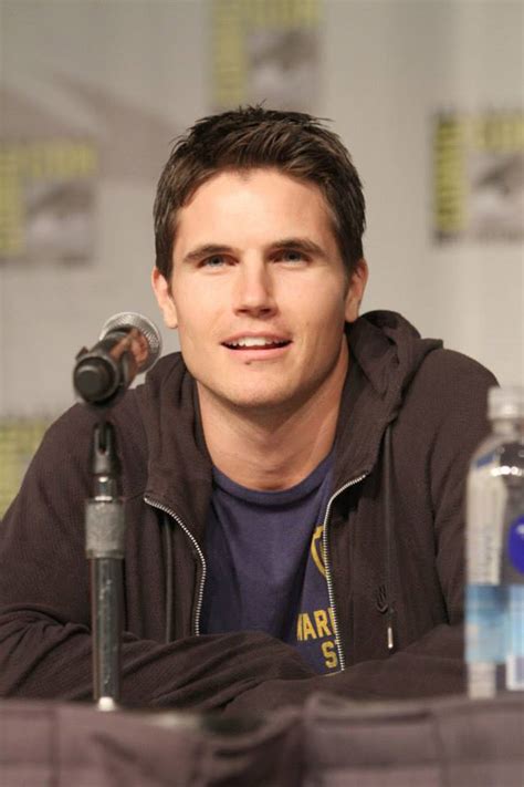 Robbie Amell | The Tomorrow People Wiki | Fandom