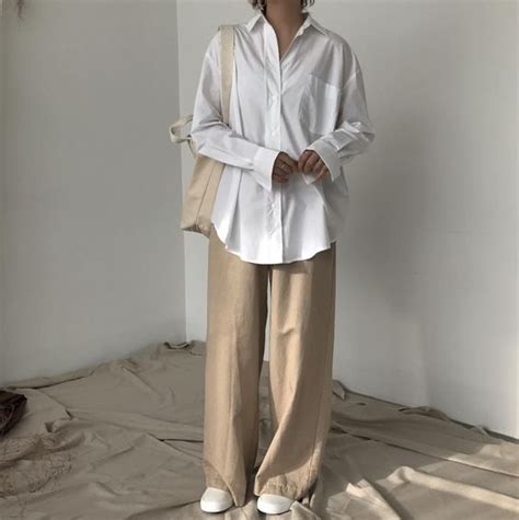 Japanese Minimalist Fashion Is Monumental! – LIPSTIQ