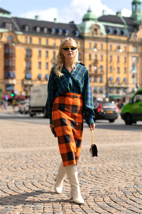 23 Flannel Outfits to Steal from Street Style Stars | StyleCaster