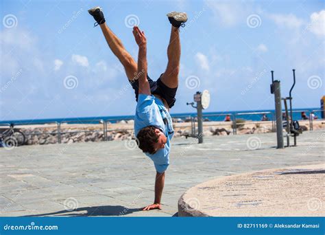 Young Athlete Doing Parkour Tricks Editorial Stock Image - Image of gymnastic, energy: 82711169