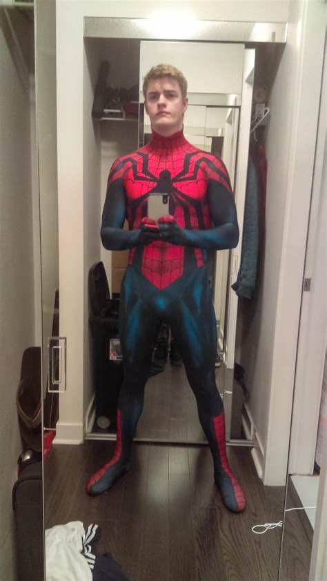 Got my Ben Reilly costume in the mail a while ago - figured you guys ...