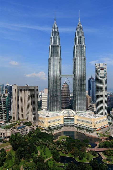 Places to go visit: Petronas Towers