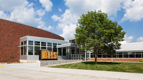 Bettendorf High School - Performing Arts Center - Russell Group Construction & Development