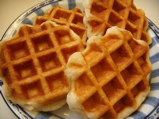 Never Turn Down A Cupcake: Pillsbury Biscuit Waffles