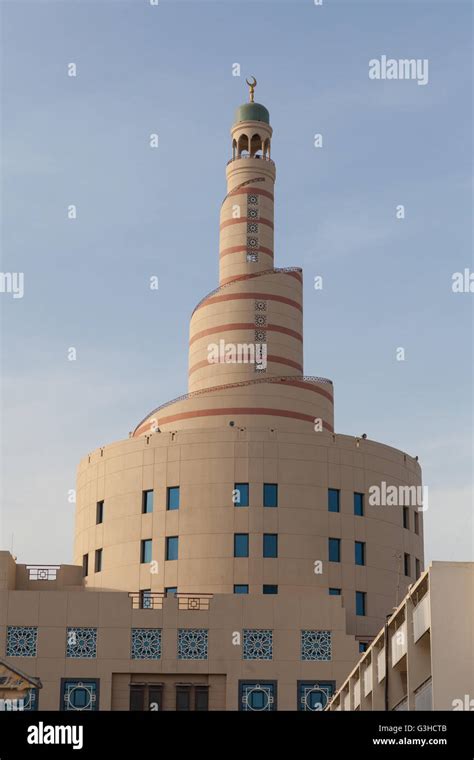 Al Fanar Islamic Cultural Center. Spiral Mosque. Doha Stock Photo - Alamy