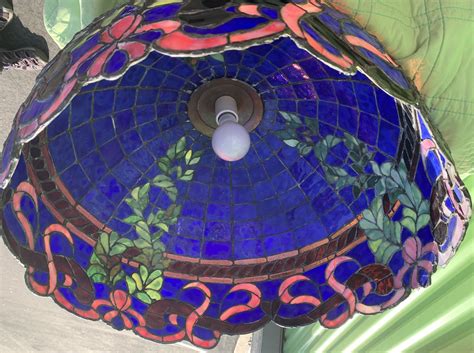 ANTIQUE TIFFANY STYLE STAINED GLASS 20” HANGING LAMP. $150 OBO for Sale in Ventura, CA - OfferUp