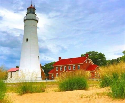 Lake Huron Lighthouses (MAP): 19 Must-Visit Lighthouses - My Michigan Beach and Travel