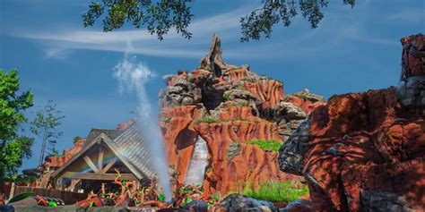 Disney Imagineer Defends 'Song of the South' and Splash Mountain ...