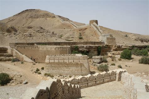 The Mysterious Ranikot Fort | Rising Pakistan